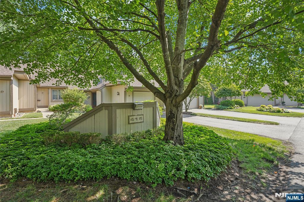 Property Photo:  416 Bromley Place 416B  NJ 07481 