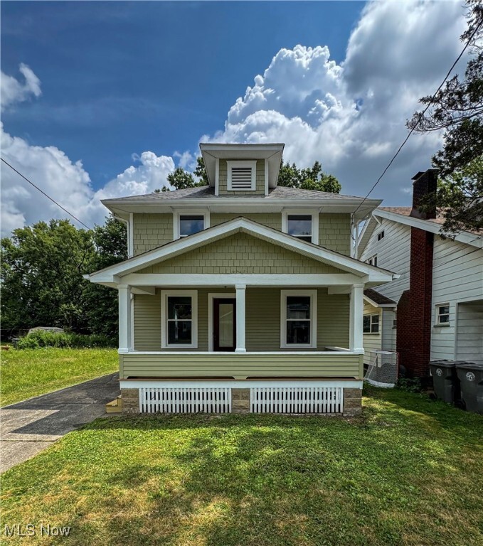 27 Manchester Avenue  Youngstown OH 44509 photo