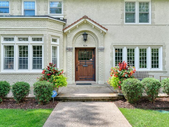 Property Photo: 834 Summit Avenue 1 MN 55105