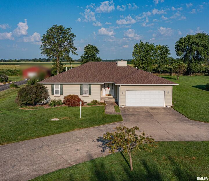 Property Photo:  111 Hawthorn Road  IL 62881 