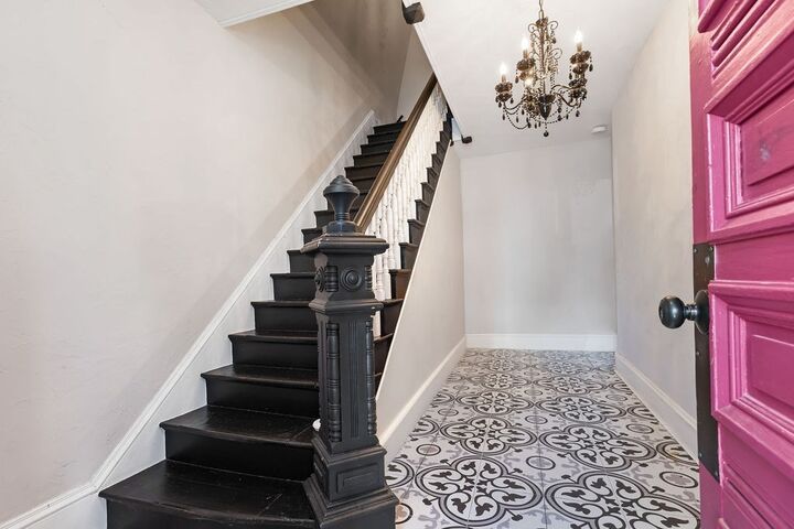 Property Photo:  10 Greendale Ave  MA 01606 