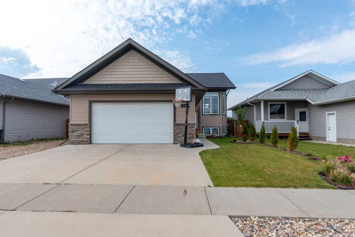 7226 29 Street  Lloydminster AB T9V 3N1 photo