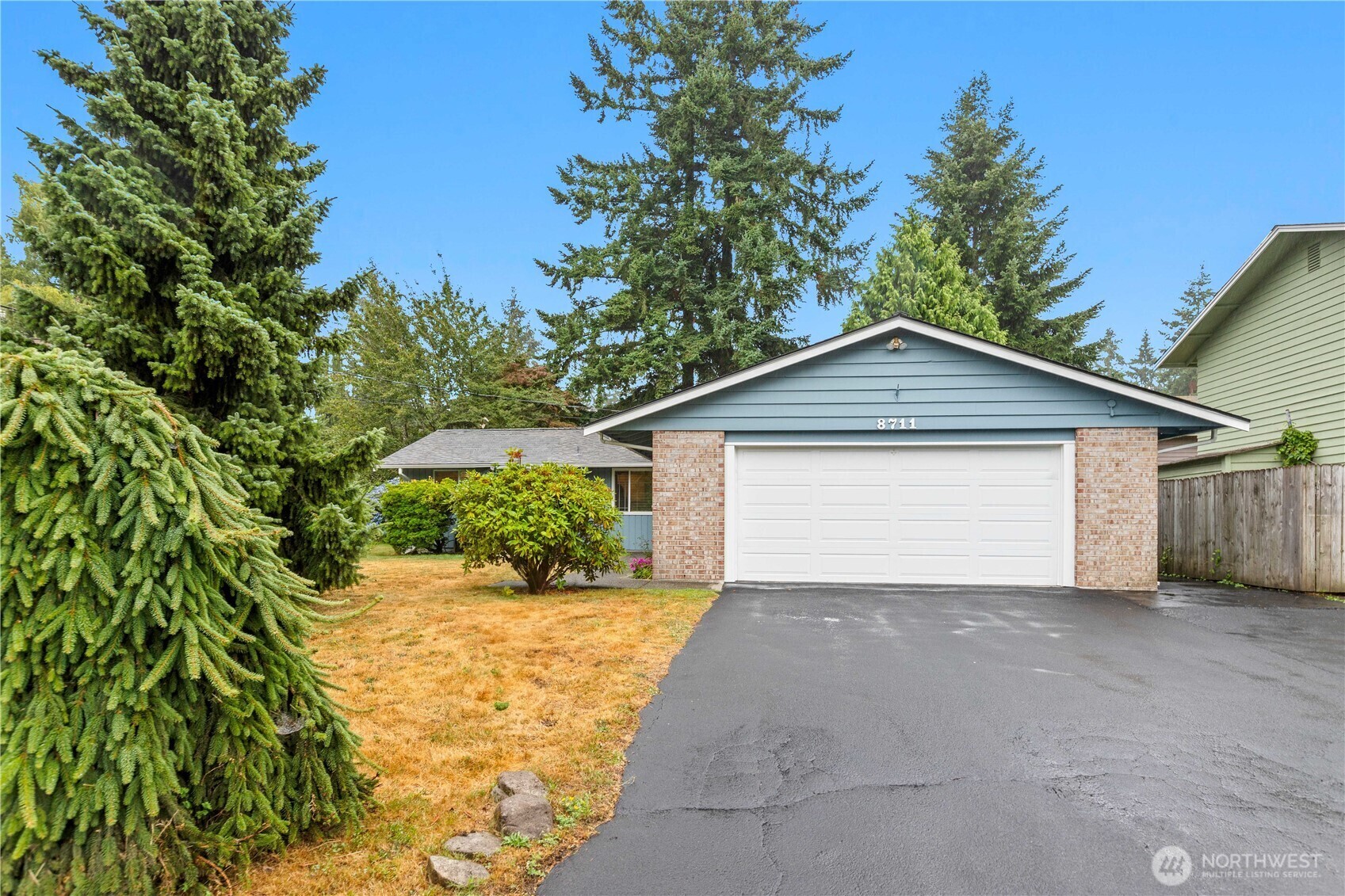 Property Photo:  8711 NE 138th Street  WA 98034 