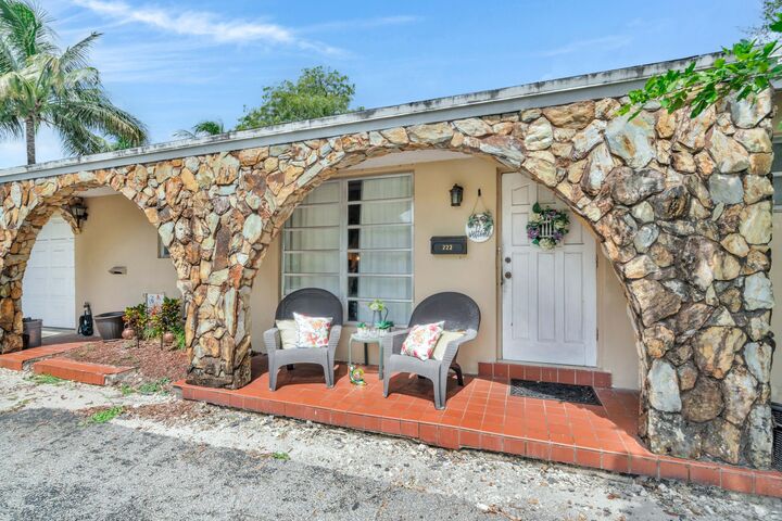 Property Photo: 222 SW 58 Avenue FL 33317