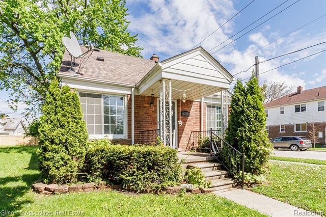 Property Photo: 6200 Payne Avenue MI 48126
