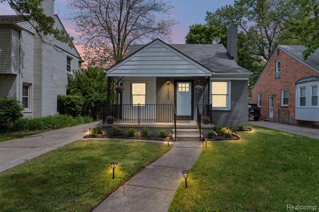 1388 Vernier Road  Grosse Pointe Woods MI 48236 photo