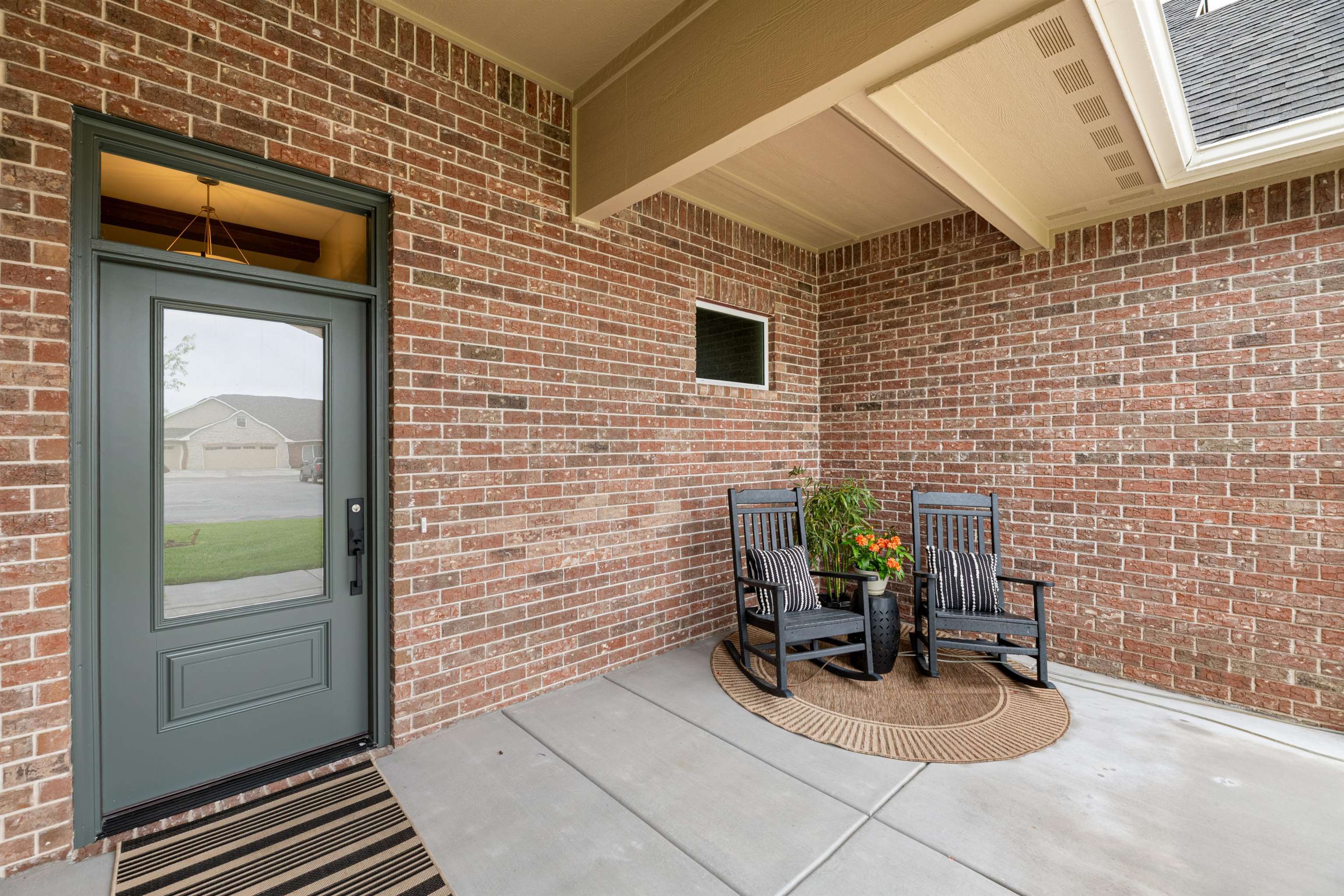 Property Photo: 818 N Thornton Ct KS 67235