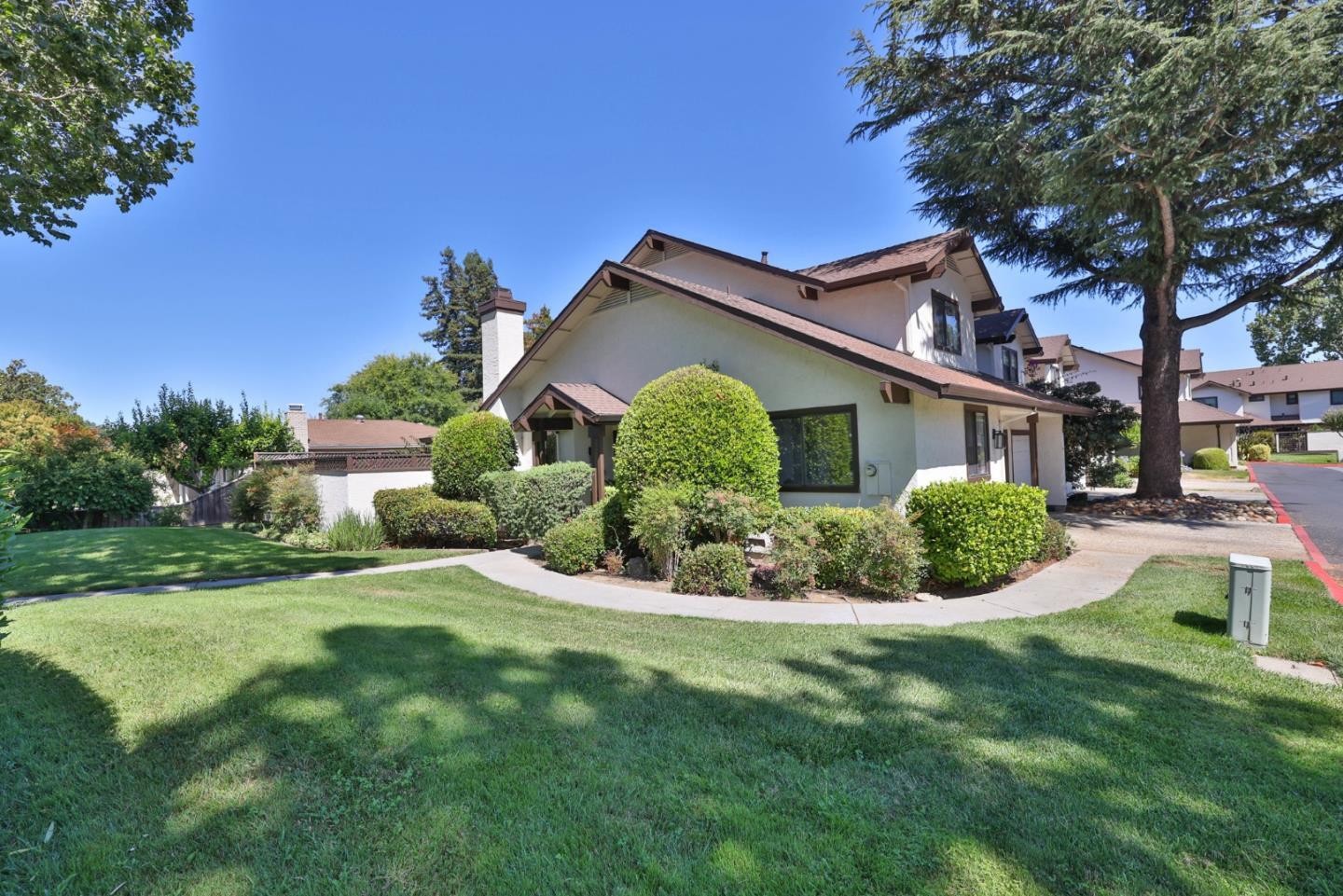 Property Photo: 3199 Chivas Place CA 95117