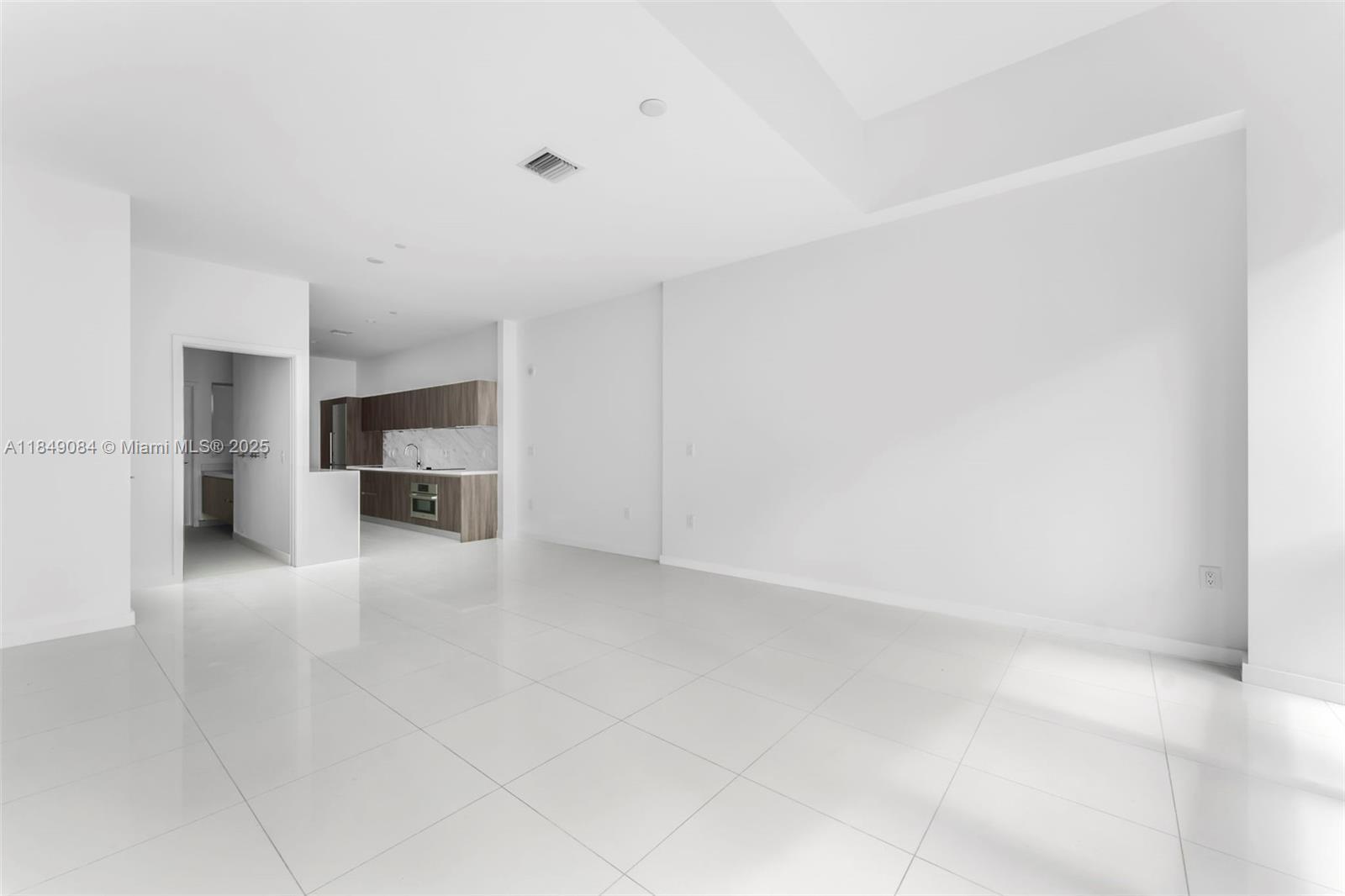 Property Photo:  851 NE 1st Ave 505  FL 33132 