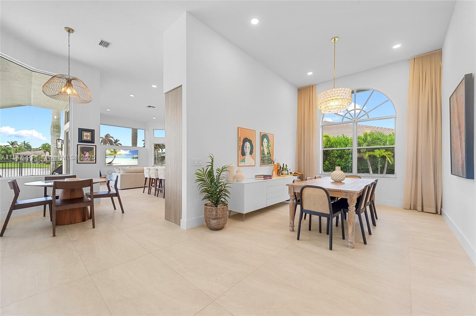 Property Photo: 341 Mallard Rd FL 33327
