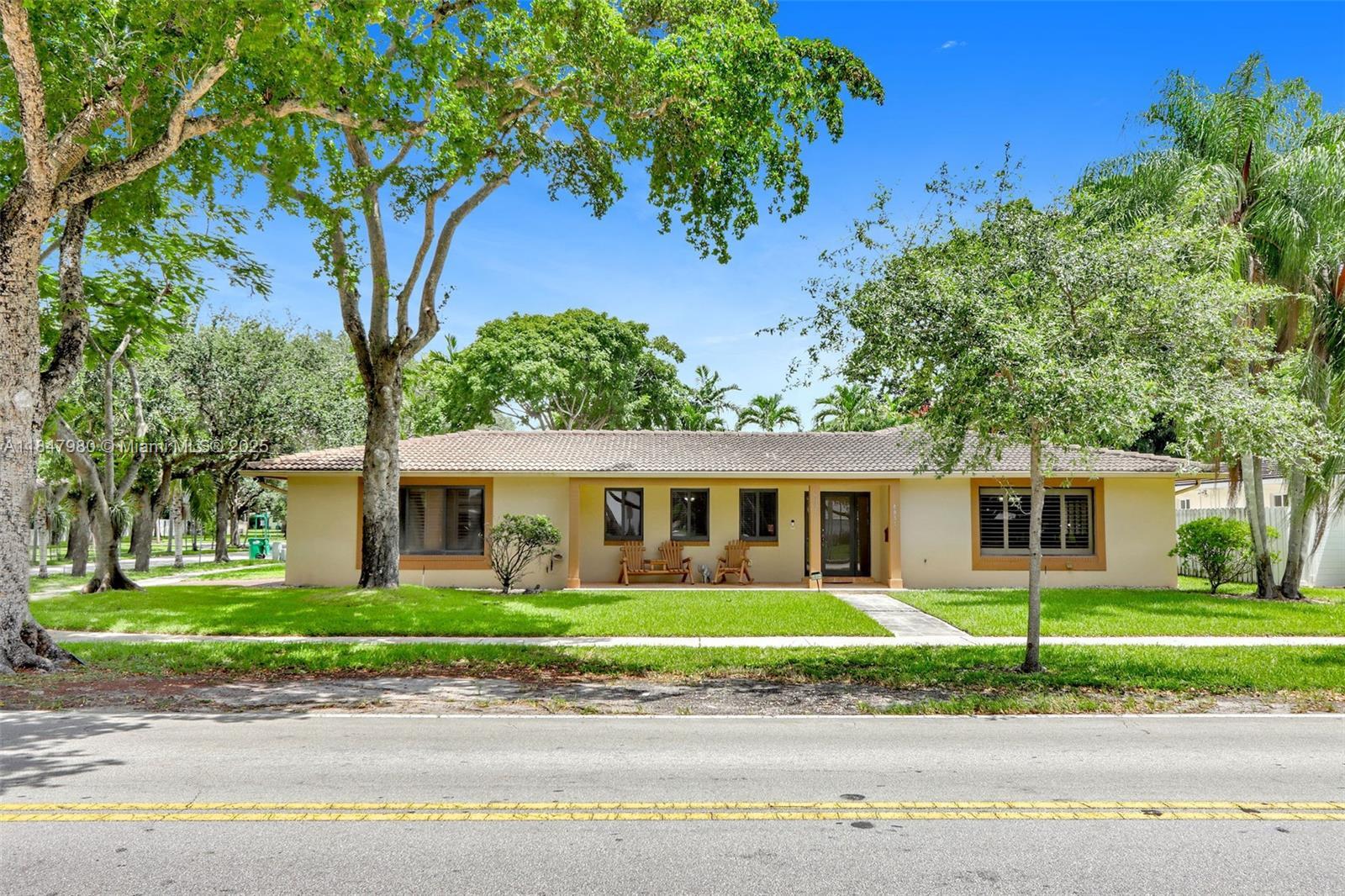 Property Photo: 6851 S Miami Lakeway FL 33014