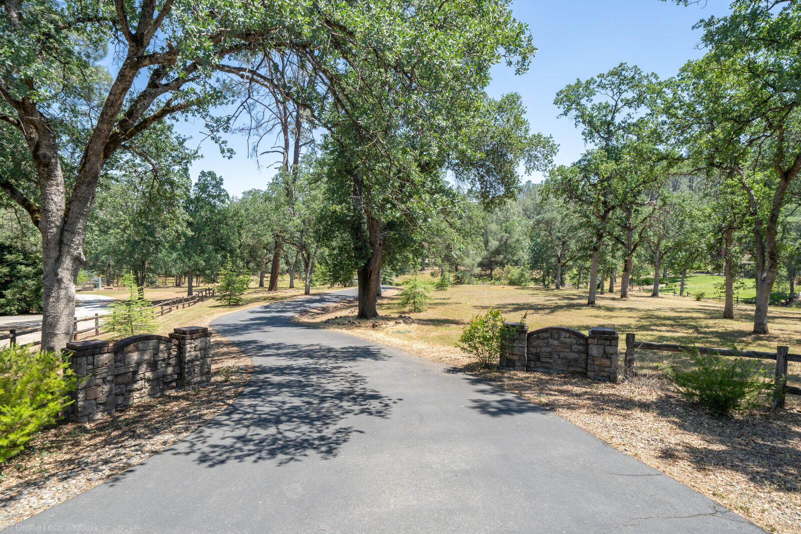 Property Photo: 9109 Simmons Road CA 96001