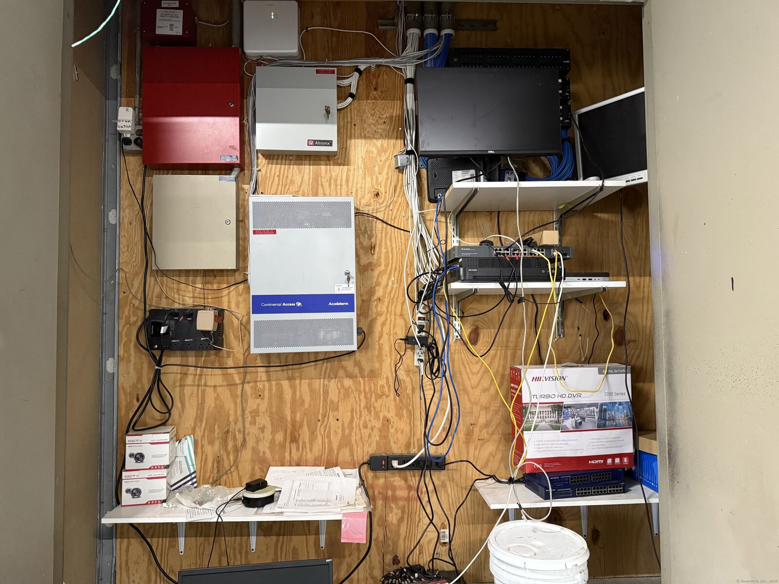 Property Photo:  53 Hancock Street  CT 06615 