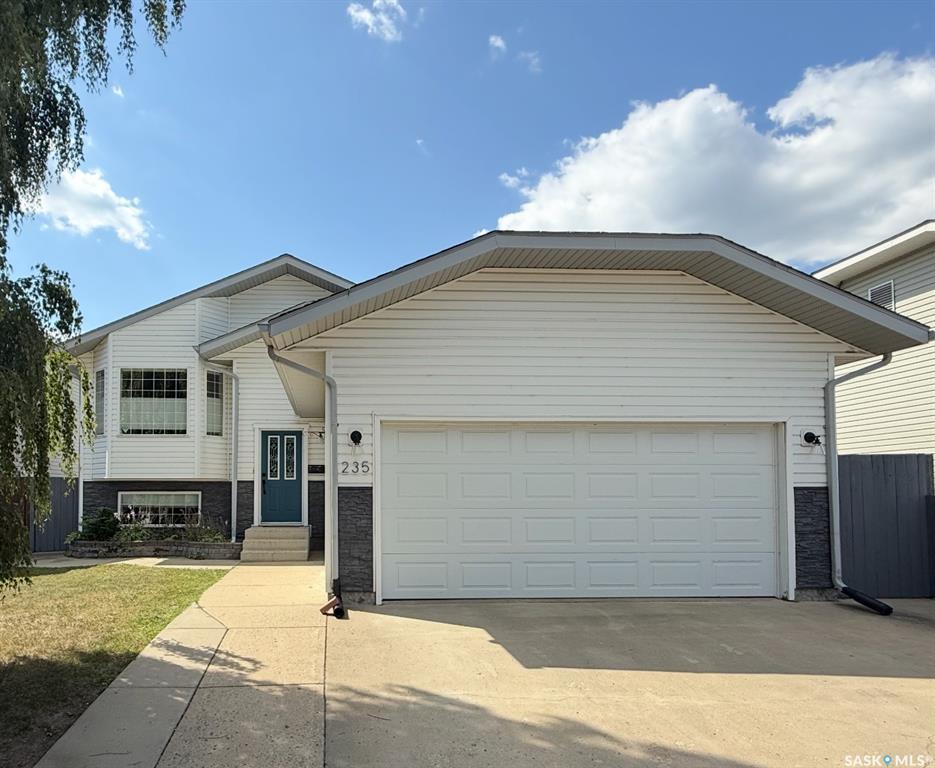 235 Southwood Drive  Prince Albert SK S6V 8E7 photo