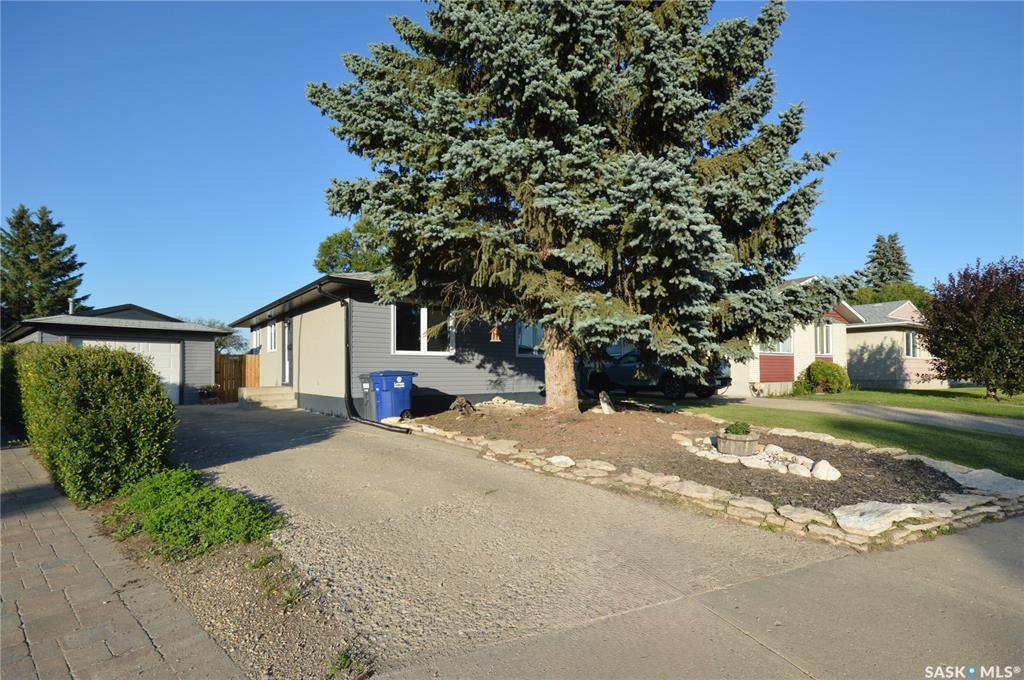 Property Photo: 18 Patterson Crescent SK S7L 4Z9