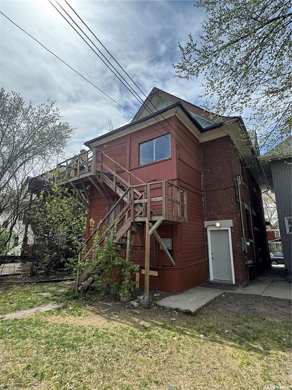 Property Photo:  2263 Osler Street  SK S4P 1W9 