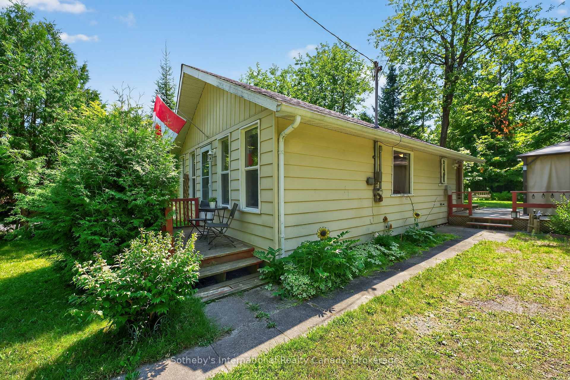 14 Domar Road  Tiny ON L0L 2J0 photo