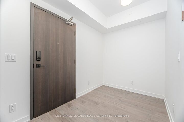 Property Photo:  56 Lakeside Terrace 613  ON L4M 0L4 