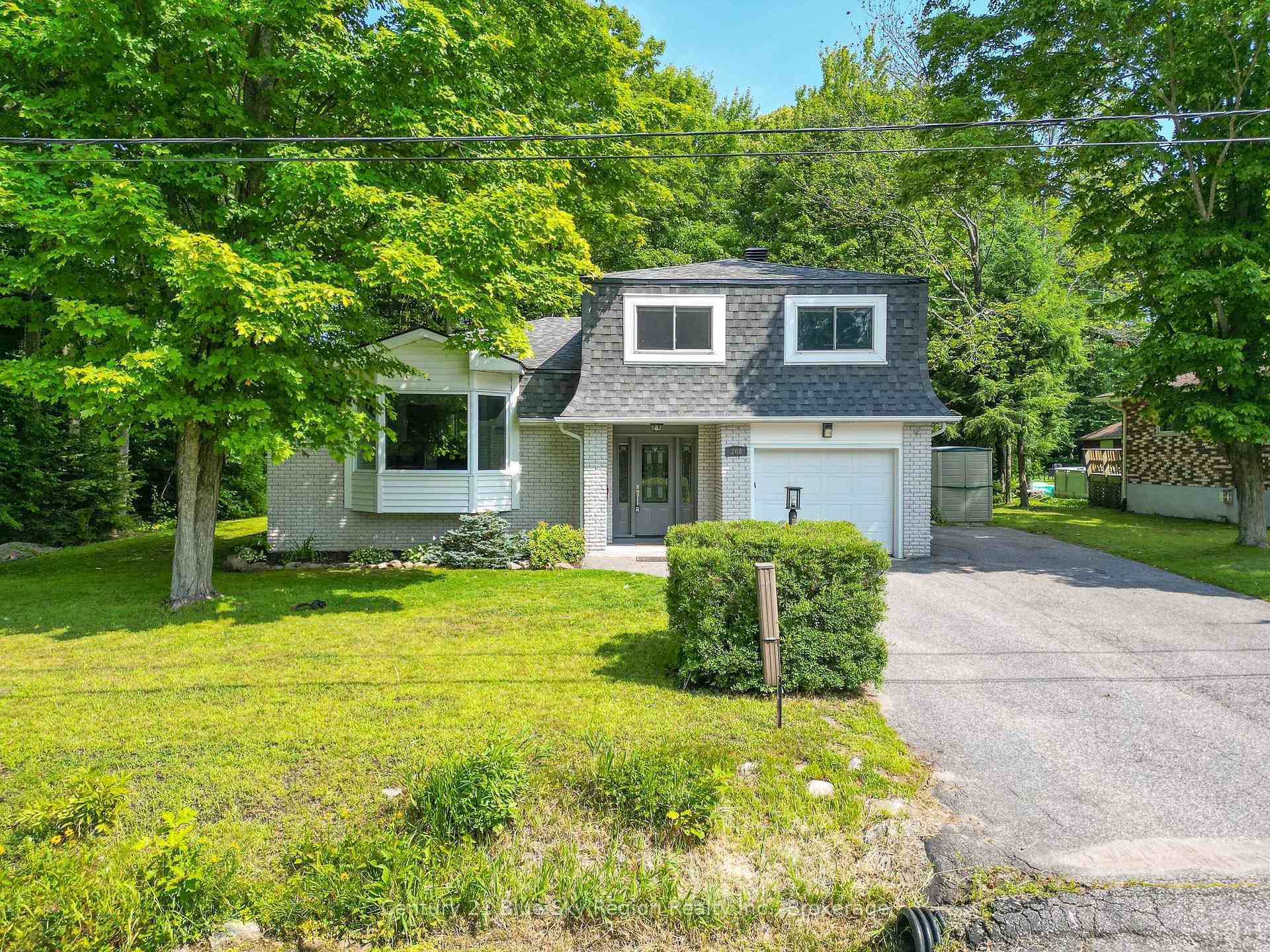 208 McNaughton Avenue  North Bay ON P1C 1G7 photo