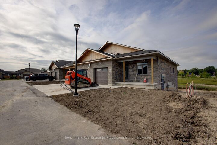 60 Cavalier Crescent  Huron-Kinloss ON N0G 2R0 photo
