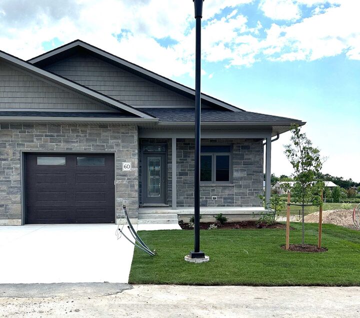 60 Cavalier Crescent  Huron-Kinloss ON N0G 2R0 photo