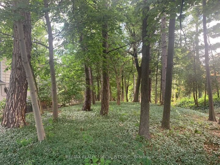 Property Photo: 1385 Clarkson Road N ON L5J 2W6
