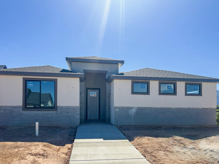 1126 N Yucca (3325 West) St  Cedar City UT 84721 photo
