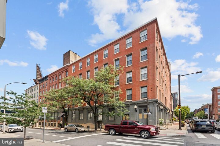 Property Photo:  209 N 4th Street F4  PA 19106 