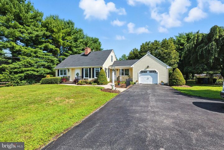 Property Photo:  130 Salina Road  NJ 08080 