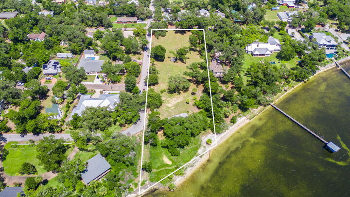 Property Photo: 3333 W 14th Street FL 32401