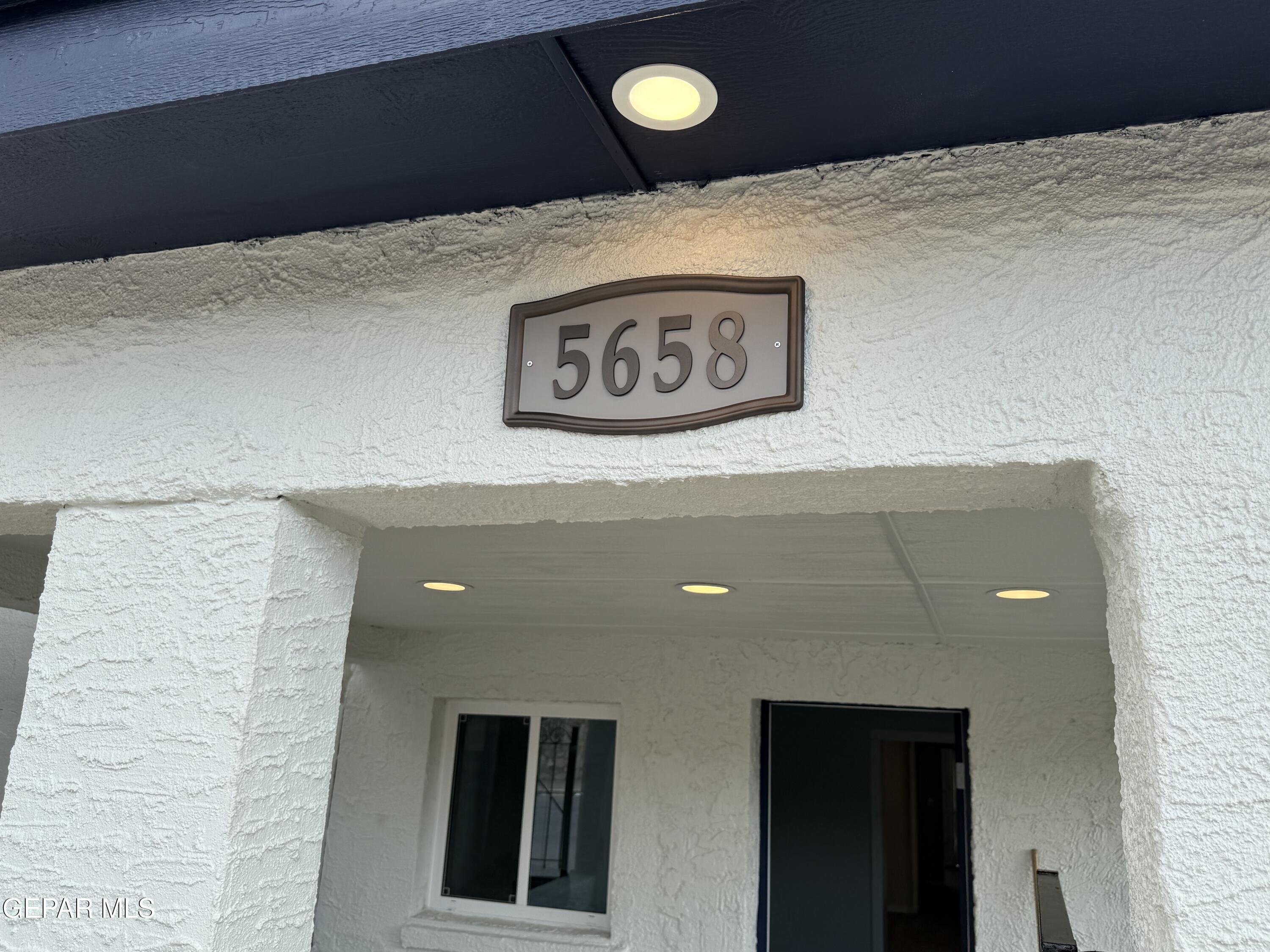 5658 Dailey Avenue  El Paso TX 79905 photo