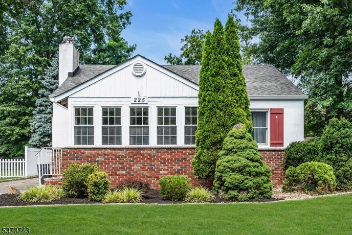 Property Photo: 225 Brook Ave NJ 07060