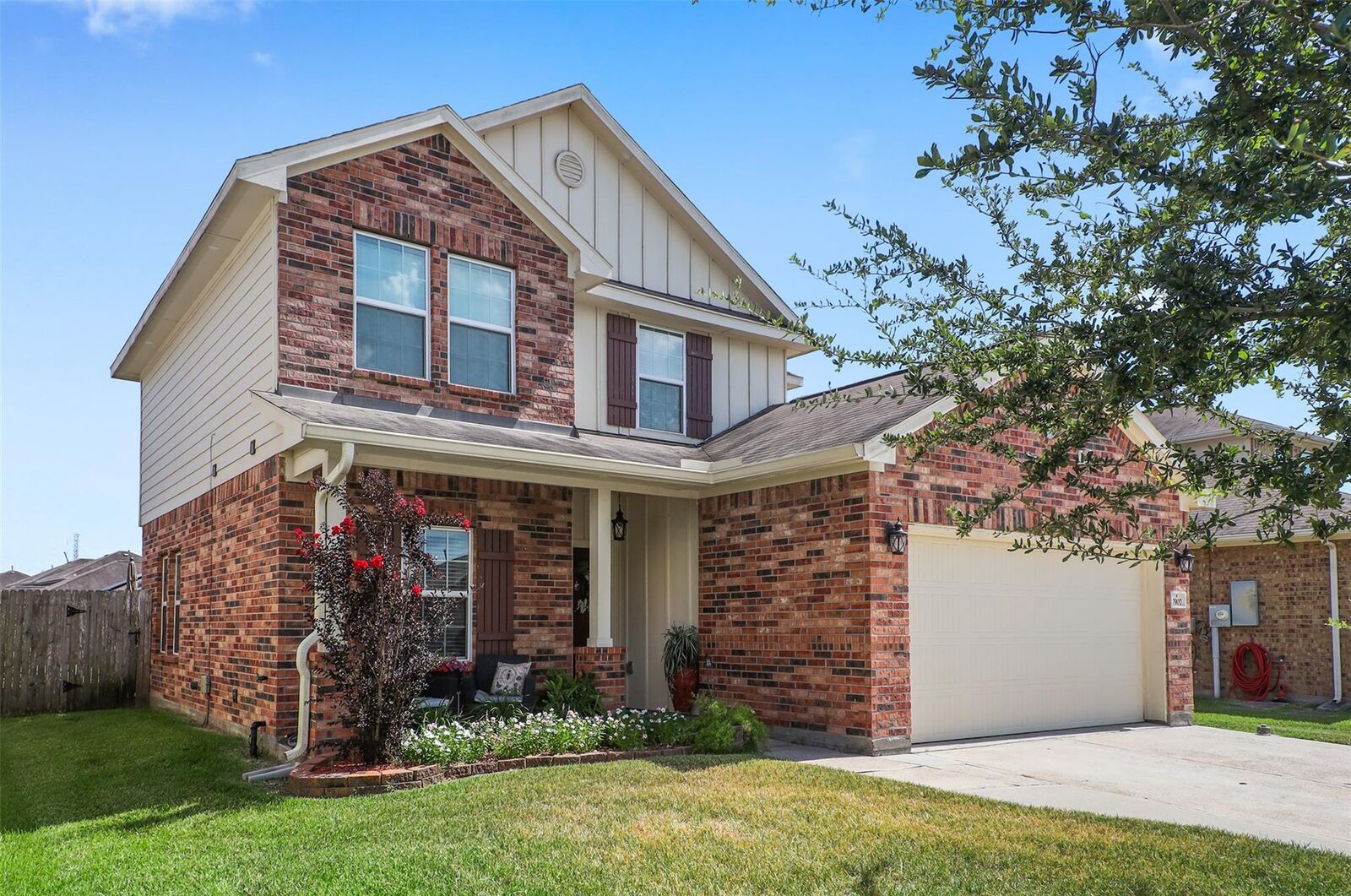 Property Photo: 7907 Beryl Court TX 77591