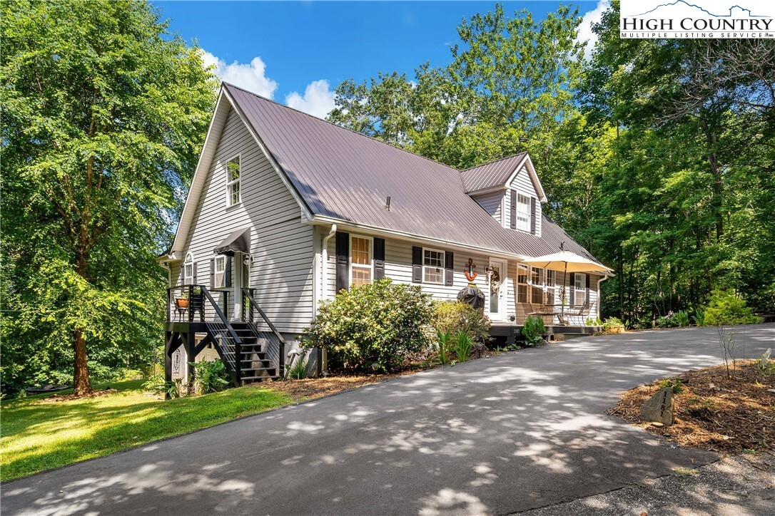 1181 Forest Lake Heights Drive  Nebo NC 28761 photo