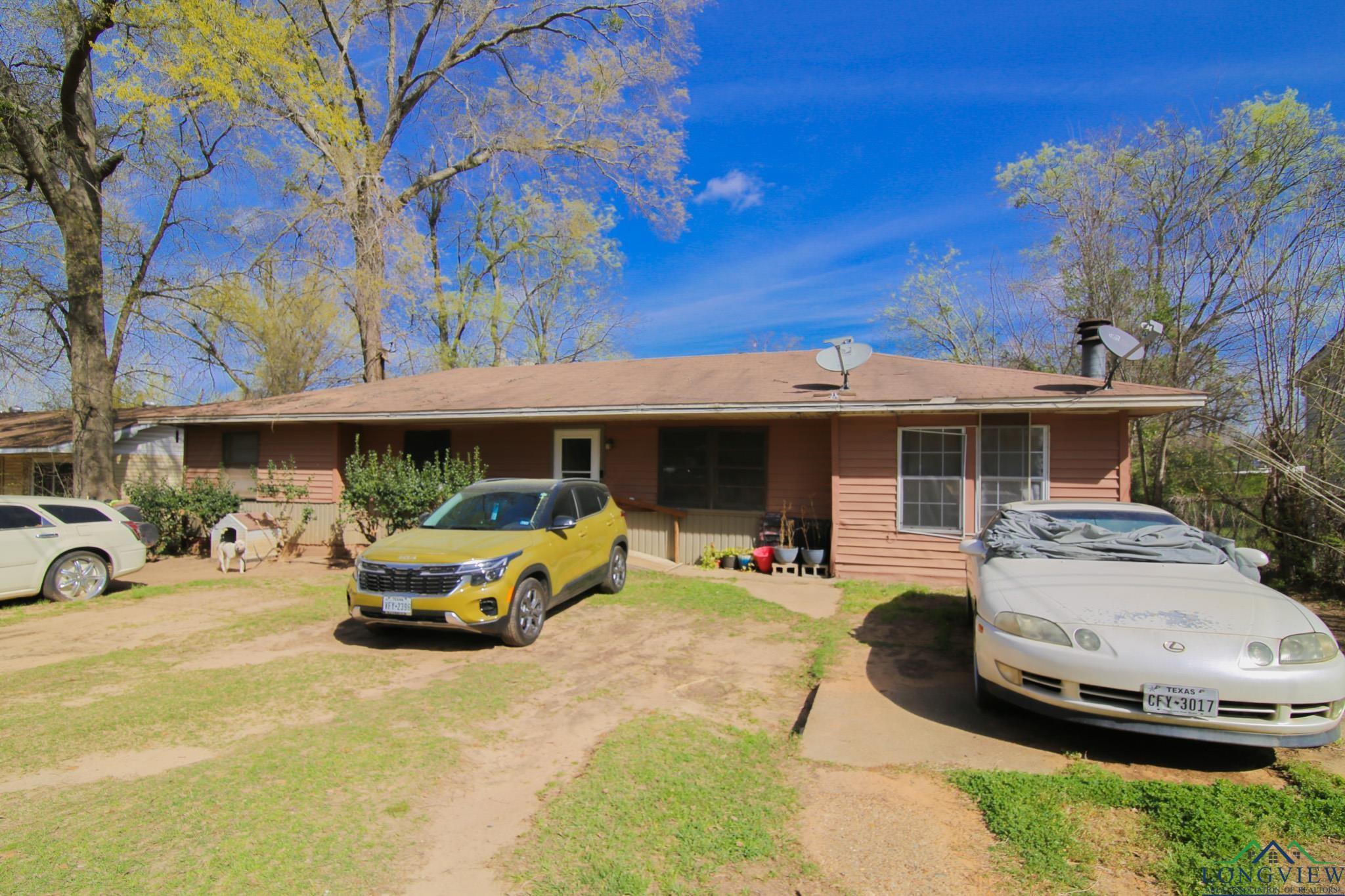 413 W Hughes St  Longview TX 75602 photo