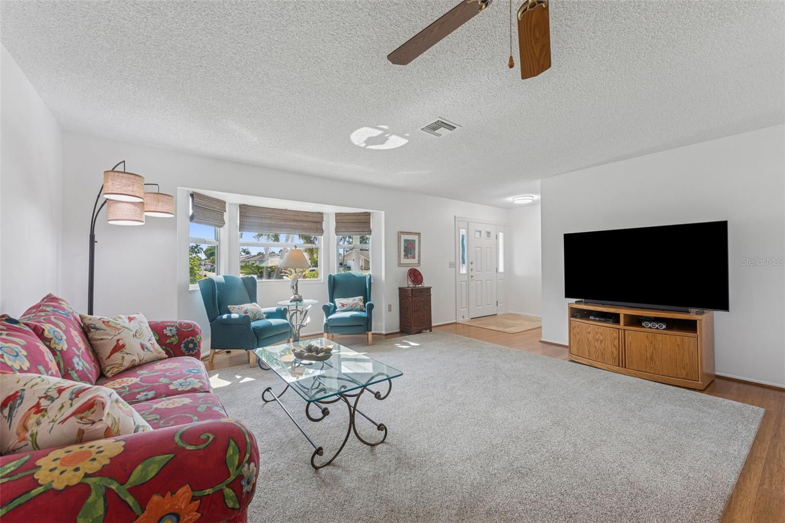 Property Photo: 7412 13th Avenue Drive W FL 34209
