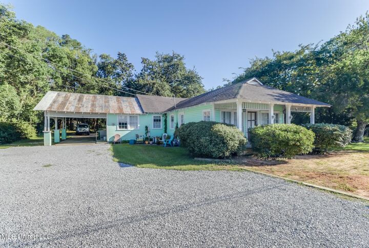 Property Photo: 1250 Old Spanish Trail Trail MS 39520
