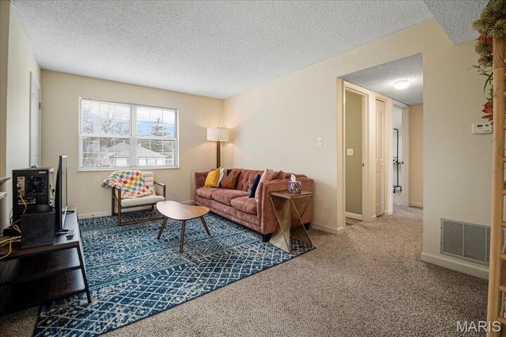 Property Photo: 9079 W Swan Circle MO 63144