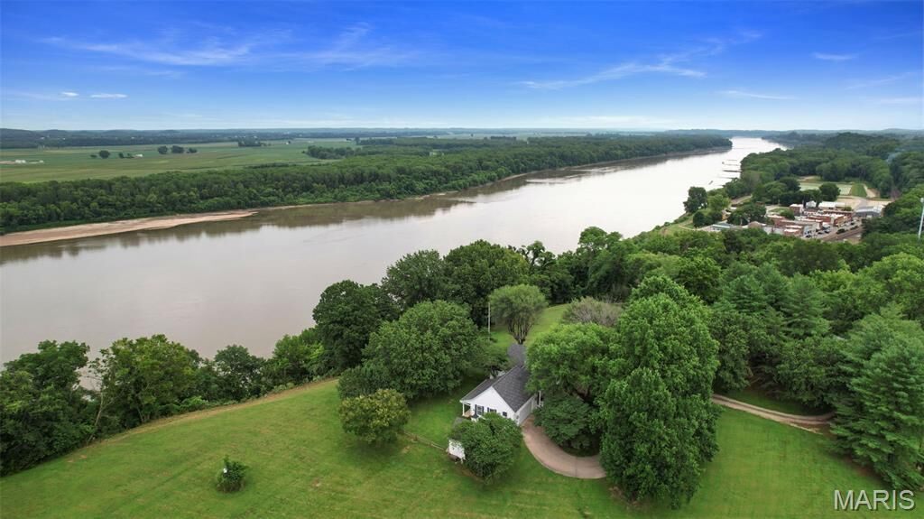 Property Photo:  1001 High Street  MO 63068