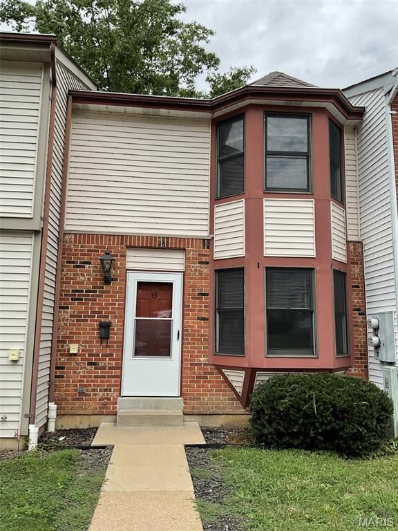 Property Photo:  6 Dubois Court  MO 63090 