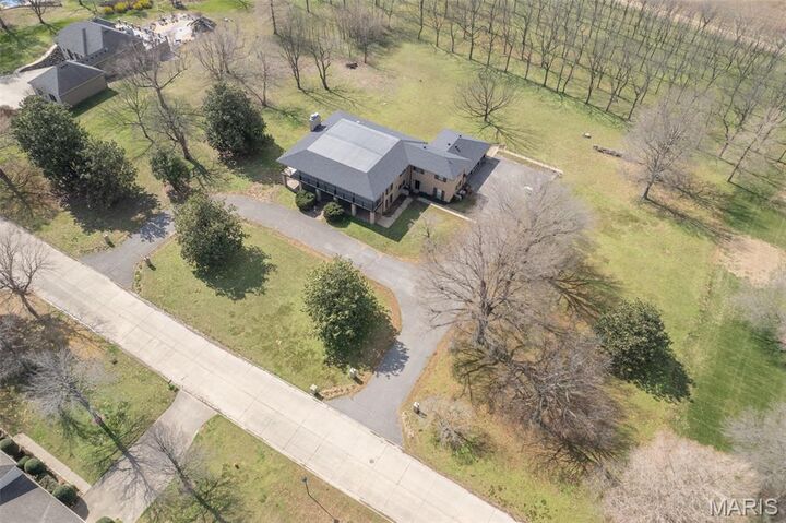 Property Photo:  305 Ridge Drive  MO 63801 