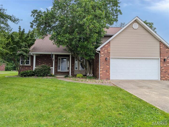 71 Mimosa Drive  Pontoon Beach IL 62040 photo