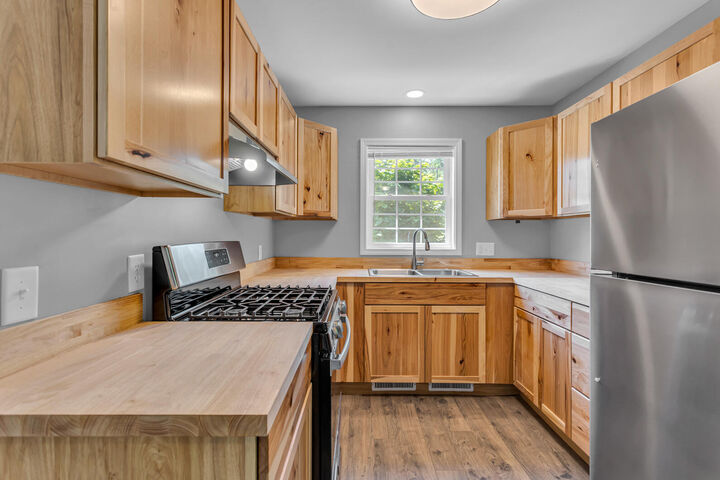 Property Photo: 812 S Martin Luther King Jr Drive MI 49203