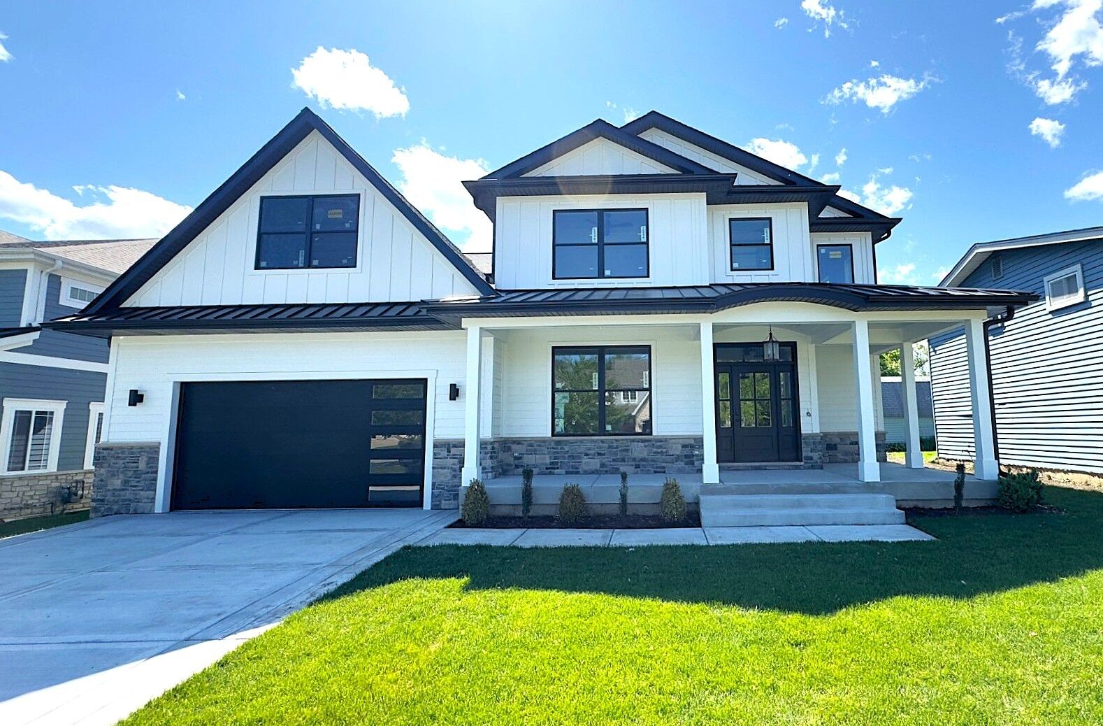Property Photo:  1326 N Race Avenue  IL 60004 