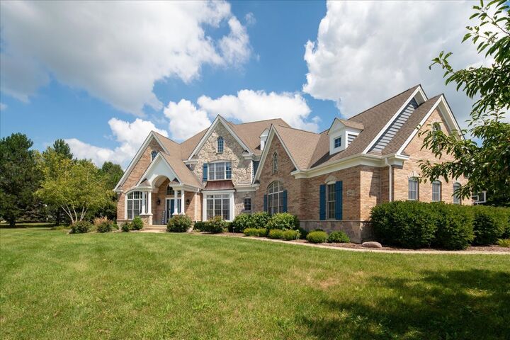 Property Photo: 28413 W Harvest Glen Circle IL 60013