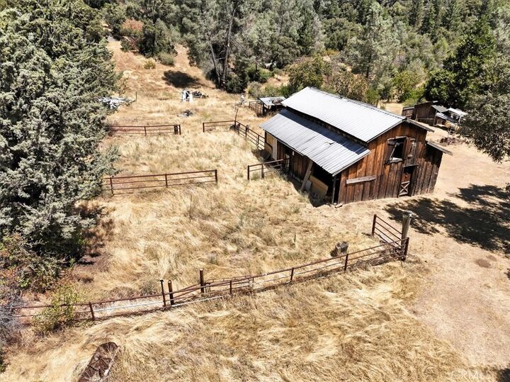 Property Photo: 46467 Bissett Station Road CA 93644