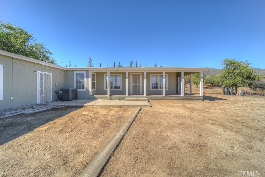 Property Photo: 36678 La Via De Paz CA 92539
