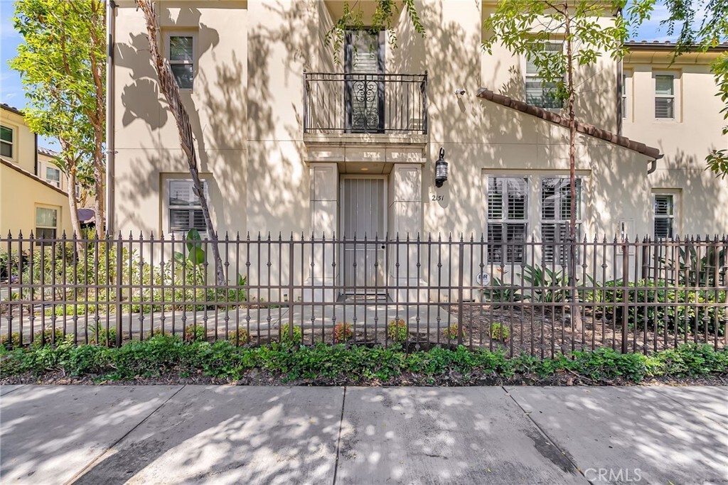 Property Photo: 2151 Atlantic Avenue CA 90806