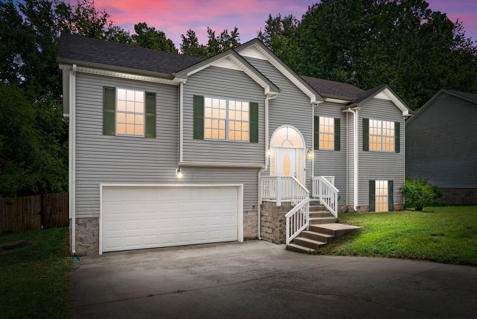 Property Photo:  1652 Broad Cir  TN 37042 