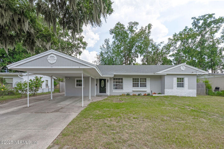 Property Photo:  5618 Milmar Drive S  FL 32207 